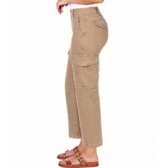 NWOT Well Worn Ladies' Tencel Blend Cargo Pant Tan (Driftwood) Size 14 - Picture 2 of 3